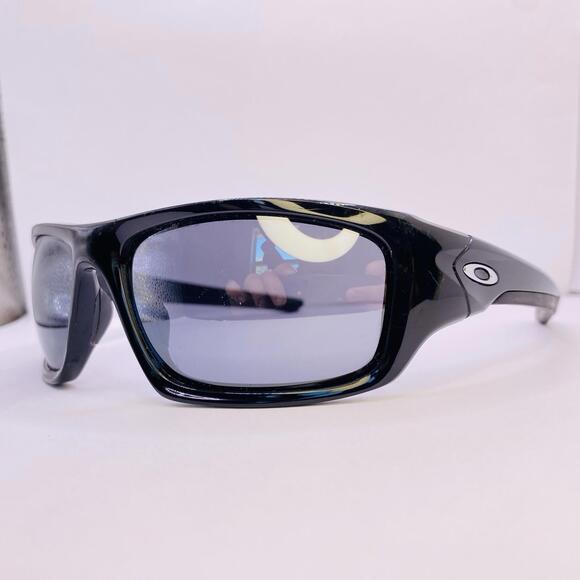 Oakley Other - Oakley Valve Sunglasses Frames OO9236-01 60 [] 16 133 Black Authentic